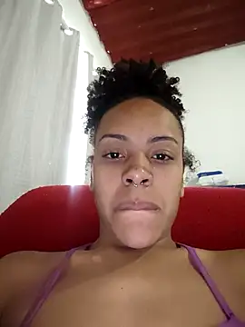 Julia Pretinha online show from October 2025 01:37:02 PM