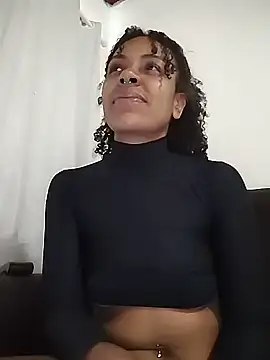 Julia Pretinha online show from December 2025 12:20:02 PM