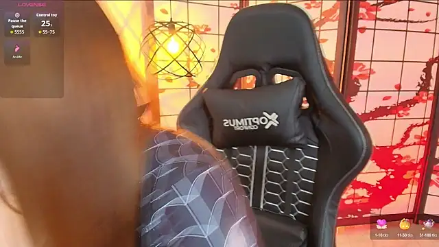 Fluffy Bubble21 online show from November 2025 04:05:01 AM