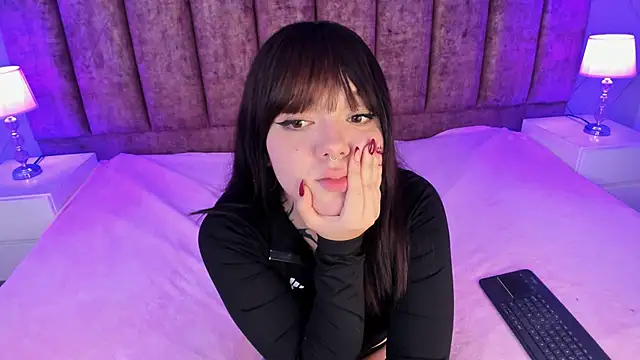 Fluffy Bubble21 online show from March 2025 07:14:01 AM