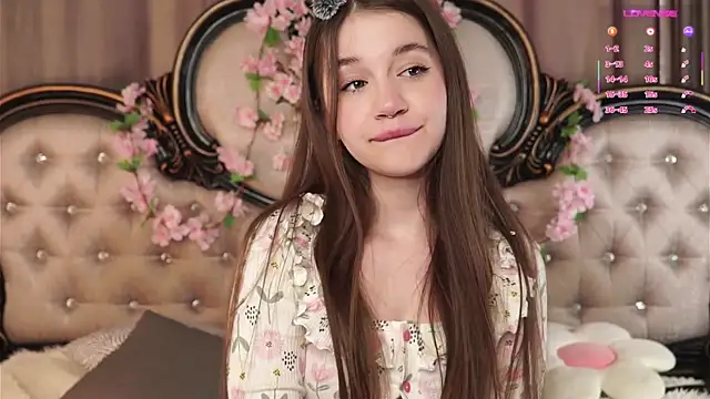 AmiLewis online show from April 2026 01:13:02 AM