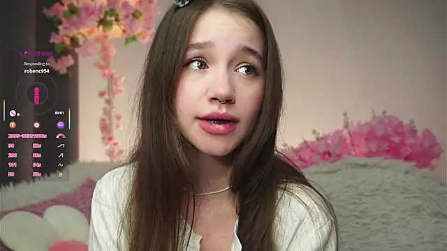 AmiLewis online show from November 2025 01:09:02 AM