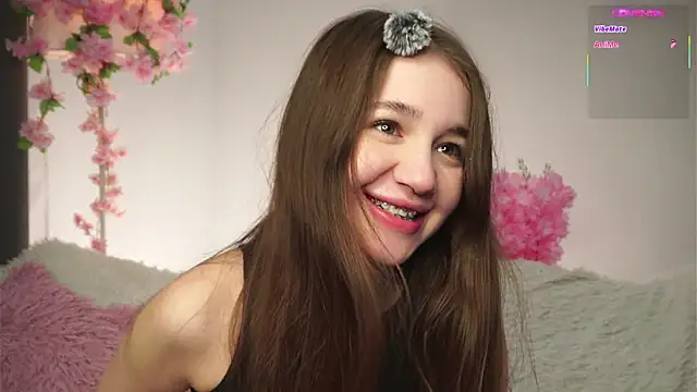 AmiLewis online show from December 2025 01:17:01 AM