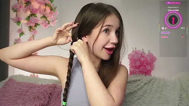 AmiLewis online show from December 2025 01:16:02 AM