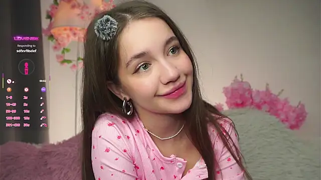 AmiLewis online show from October 2025 01:17:01 AM