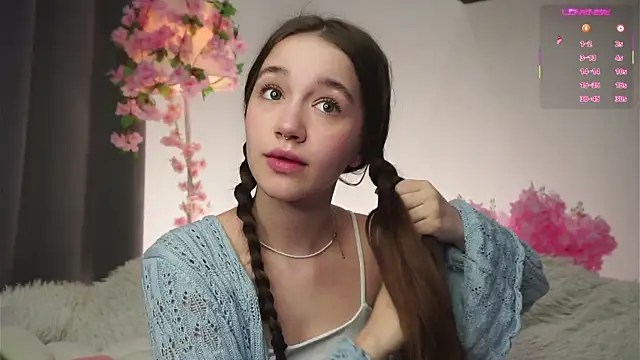 AmiLewis online show from November 2025 01:28:02 AM