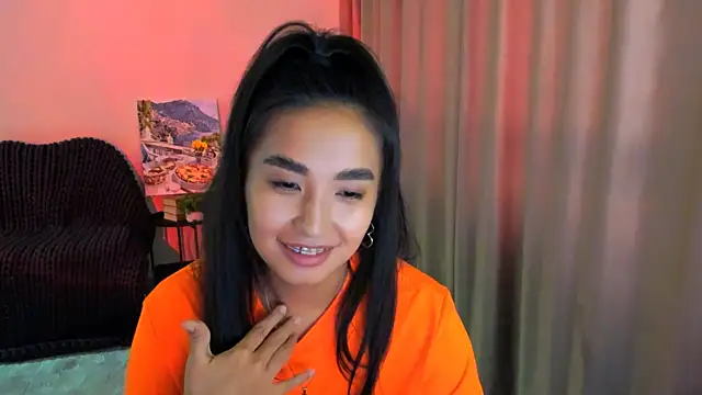 worldofkim online show from February 2025 12:27:02 PM