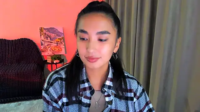 worldofkim online show from February 2025 08:18:01 PM