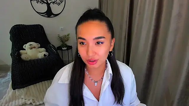 worldofkim online show from September 2025 09:03:01 PM