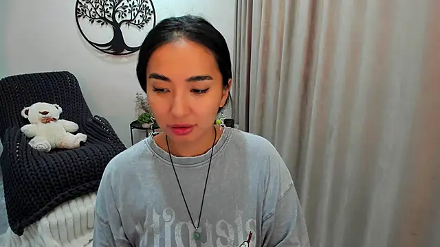 worldofkim online show from September 2025 07:24:02 AM