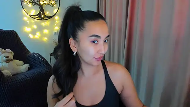 worldofkim online show from February 2026 11:43:02 AM