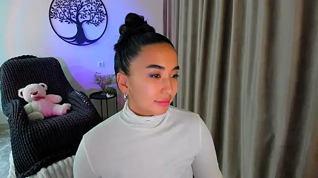 worldofkim online show from November 2025 05:17:01 PM