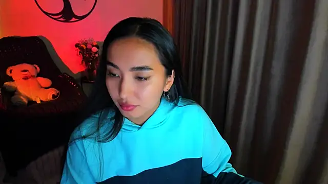 worldofkim online show from November 2025 01:16:02 PM