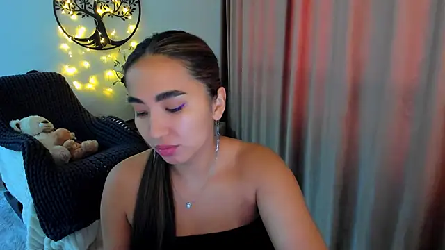 worldofkim online show from February 2026 10:04:02 AM