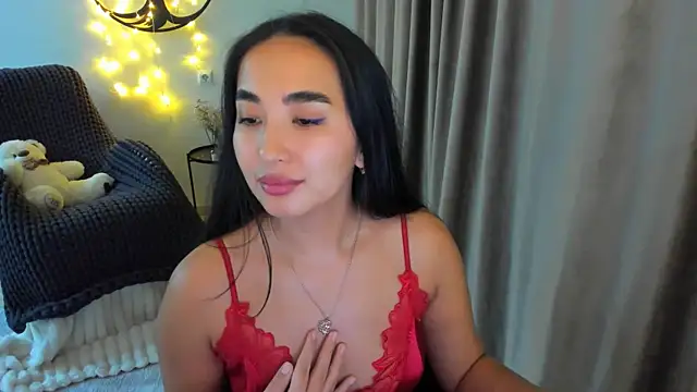 worldofkim online show from December 2025 01:33:02 PM