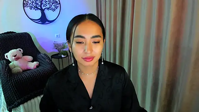 worldofkim online show from November 2025 11:05:01 AM