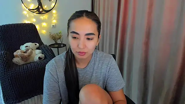 worldofkim online show from February 2026 05:18:02 AM