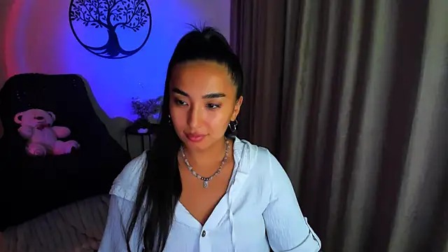 worldofkim online show from September 2025 05:24:01 PM