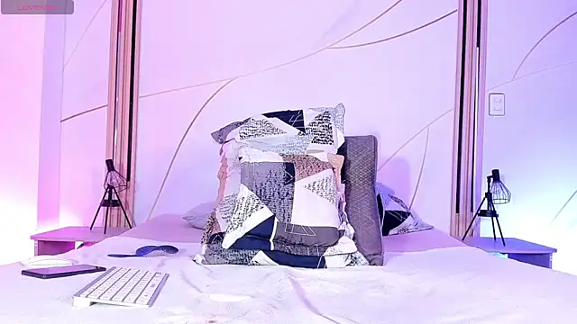 CheryHandsome online show from February 2026 06:05:01 PM