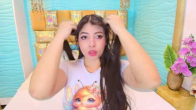 Snapshot of Miia_Thompsonn chatting on October 2025 09:15:01 PM Miia Thompsonn online show from October 2025 09:15:01 PM