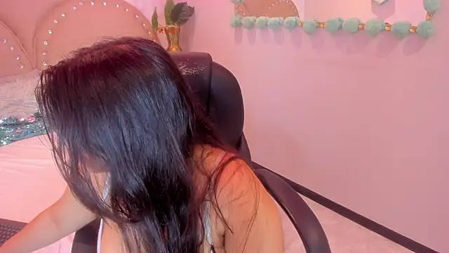 Miia Thompsonn online show from November 2025 03:21:02 AM