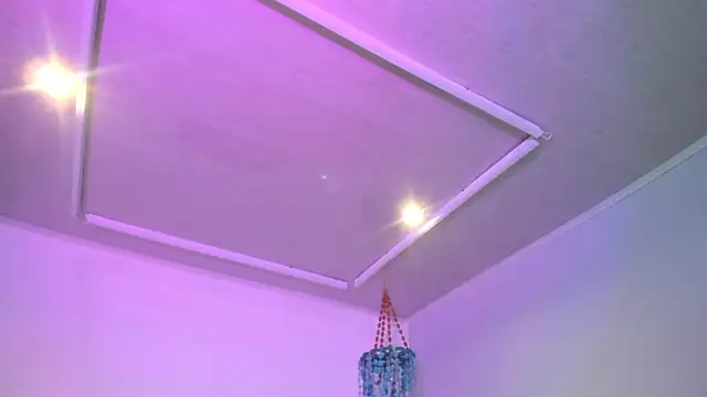 Snapshot of Miia_Thompsonn chatting on September 2025 03:17:02 AM Miia Thompsonn online show from September 2025 03:17:02 AM