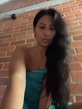 sofi johansson online show from April 2026 07:19:01 PM