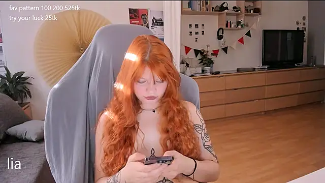 lil lia online show from October 2025 08:41:01 AM