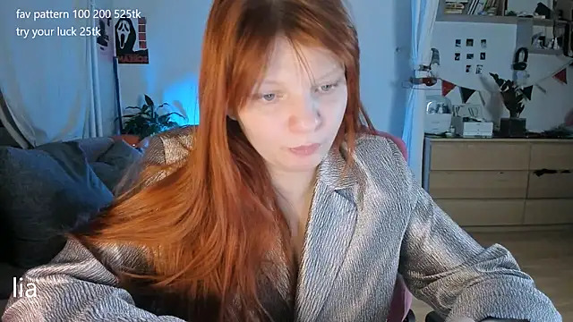 lil lia online show from May 2026 10:38:01 PM