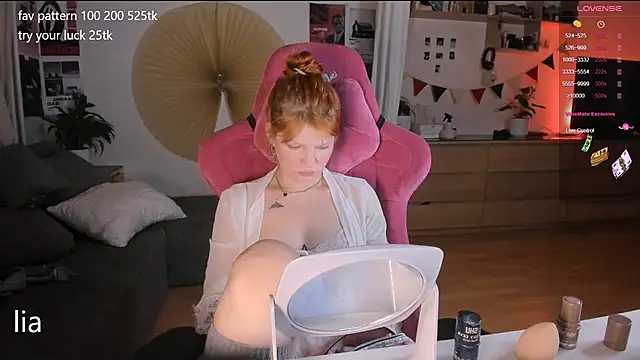 lil lia online show from October 2025 09:23:02 PM