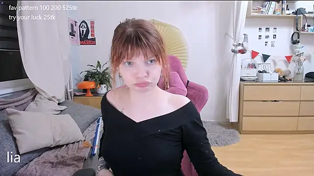 lil lia online show from April 2026 09:21:02 PM