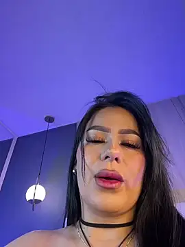 Miah gomez  online show from November 2025 12:20:01 PM