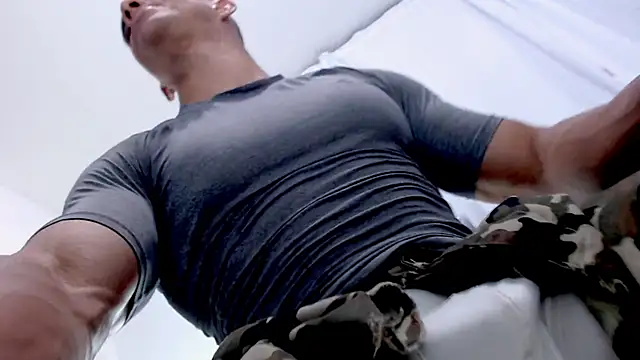 Antonywebb94 online show from April 2026 02:14:02 AM