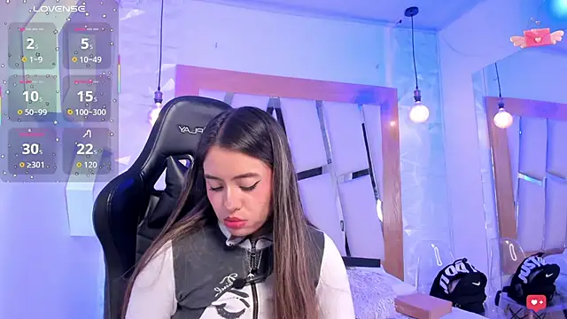 ary cooper  online show from October 2025 12:37:02 PM