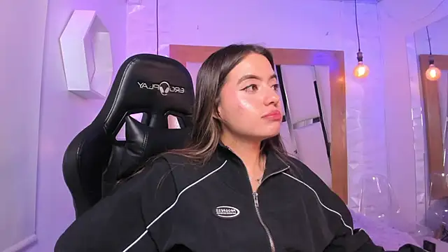 ary cooper  online show from November 2025 12:17:02 PM