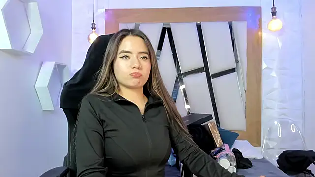 ary cooper  online show from November 2025 01:00:02 PM