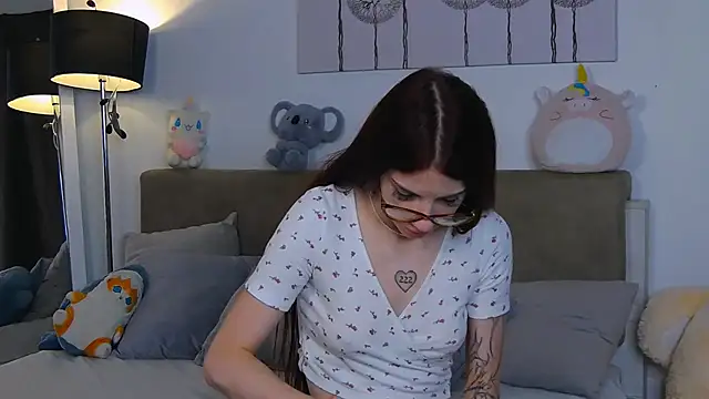 CassKiera online show from September 2025 05:10:01 AM