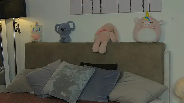 CassKiera online show from November 2025 06:13:01 AM