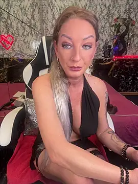 Luiza Hammer online show from July 2026 10:44:01 AM