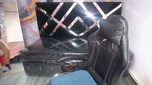  mila sweet v online show from December 2025 01:25:02 PM