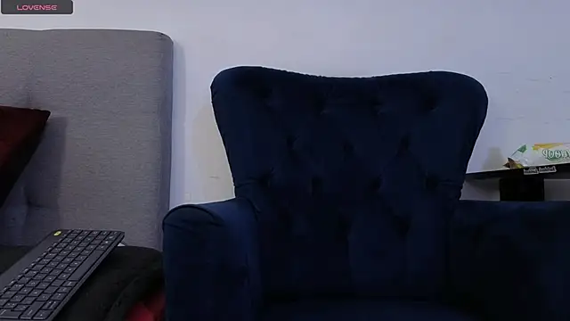 alissonandamy online show from April 2026 08:26:02 PM