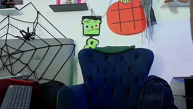 Snapshot of alissonandamy chatting on October 2025 09:04:02 PM alissonandamy online show from October 2025 09:04:02 PM