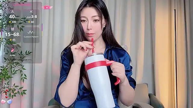Ada-xixi online show from September 2025 11:44:01 PM