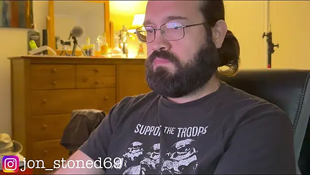 Snapshot of Seraph_De_La_Luna chatting on June 2026 09:20:02 PM Seraph De La Luna online show from June 2026 09:20:02 PM