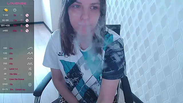 Snapshot of LisaHeart chatting on May 2026 03:51:01 PM LisaHeart online show from May 2026 03:51:01 PM