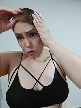 Miss Agatha online show from April 2026 10:39:02 PM