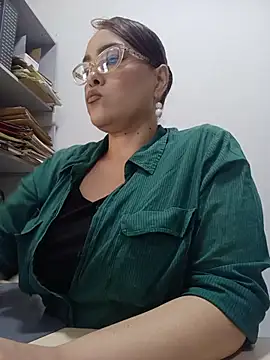 Miss Agatha online show from April 2026 01:15:01 PM