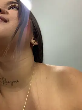 Michellesexxy online show from March 2025 10:26:01 PM
