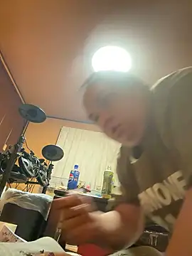 punk0805 online show from September 2025 10:59:02 AM