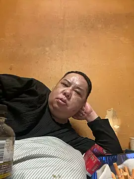 punk0805 online show from April 2026 04:24:02 PM